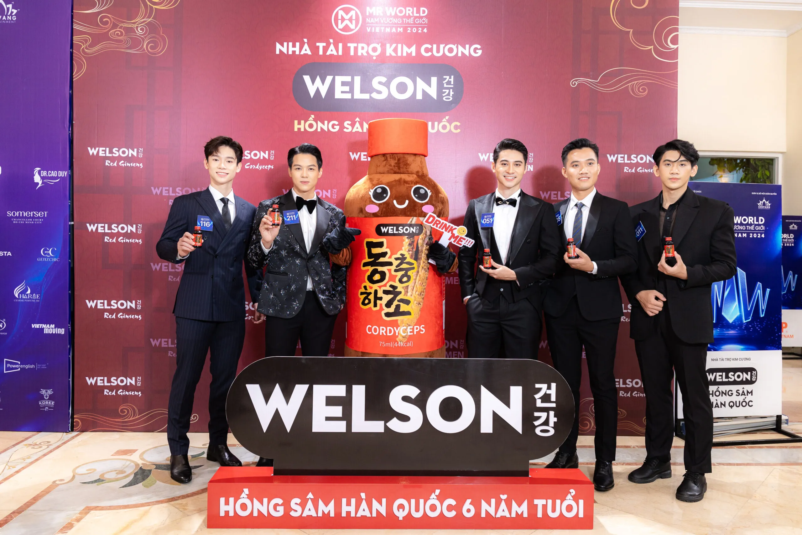 Các thí sinh Mr World Vietnam 2024 check in tại Welson