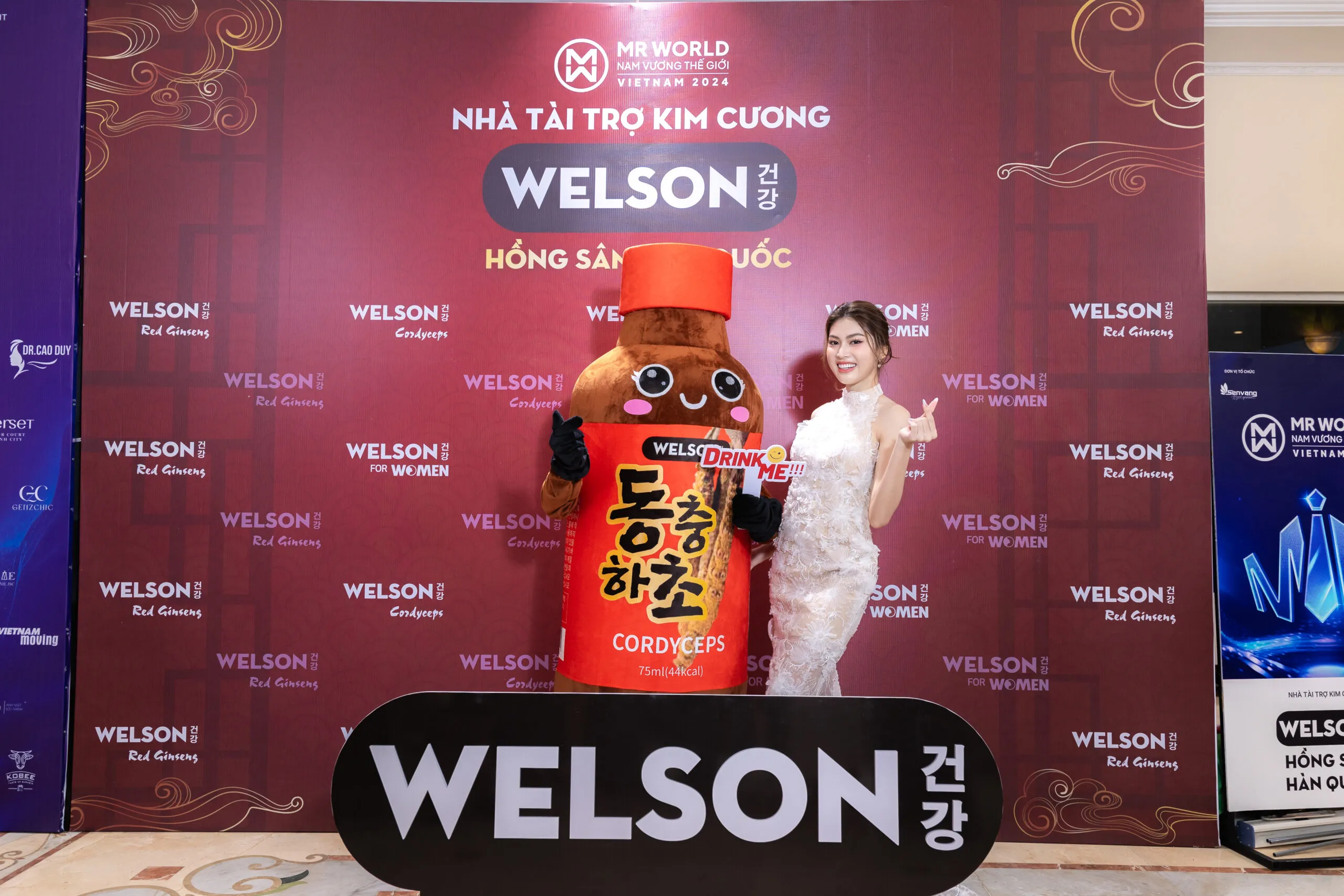 Á hậu Ngọc Thảo khoe trọn dáng tại Welson