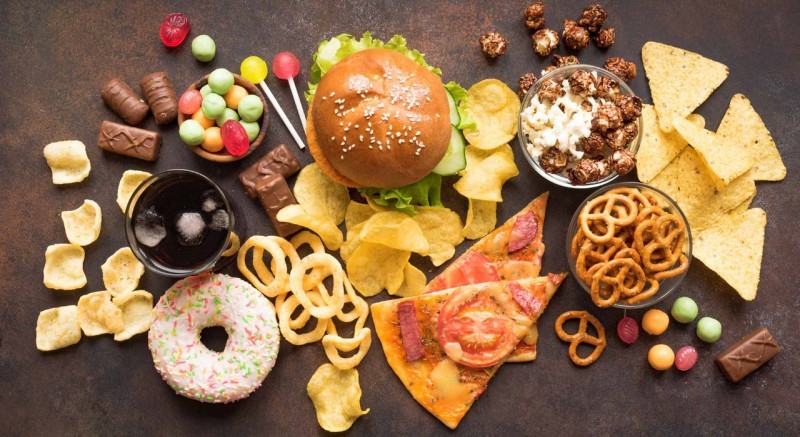 Nguyên nhân làm tăng cholesterol xấu và dấu hiệu cảnh báo