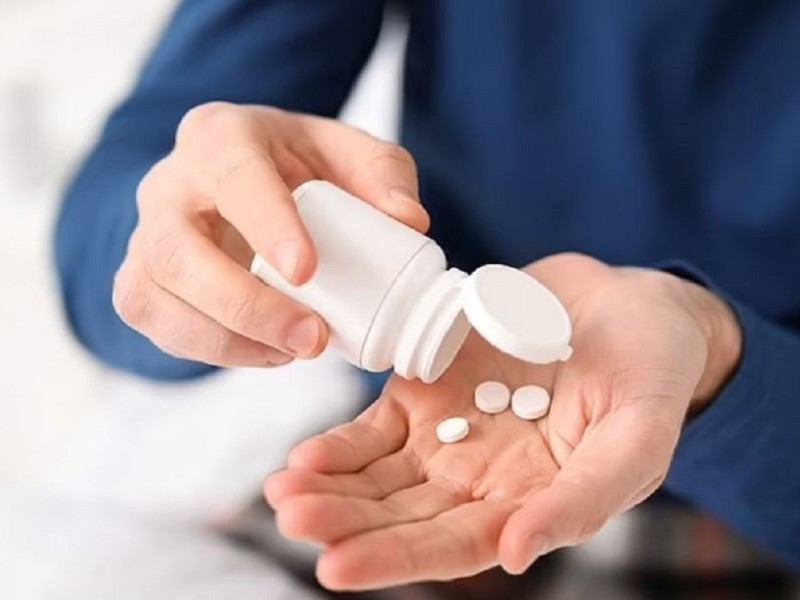 Ai không nên dùng đông trùng hạ thảo? - Người sắp phẫu thuật hoặc đang dùng thuốc chống đông
