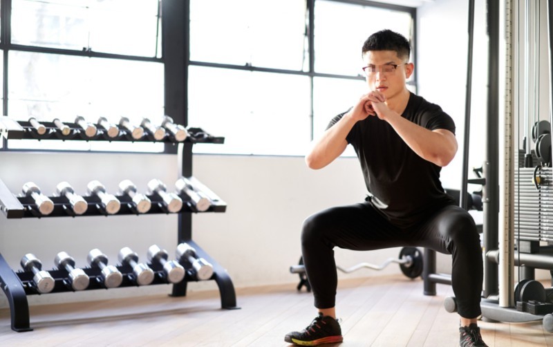 Bài tập chống đẩy và squat