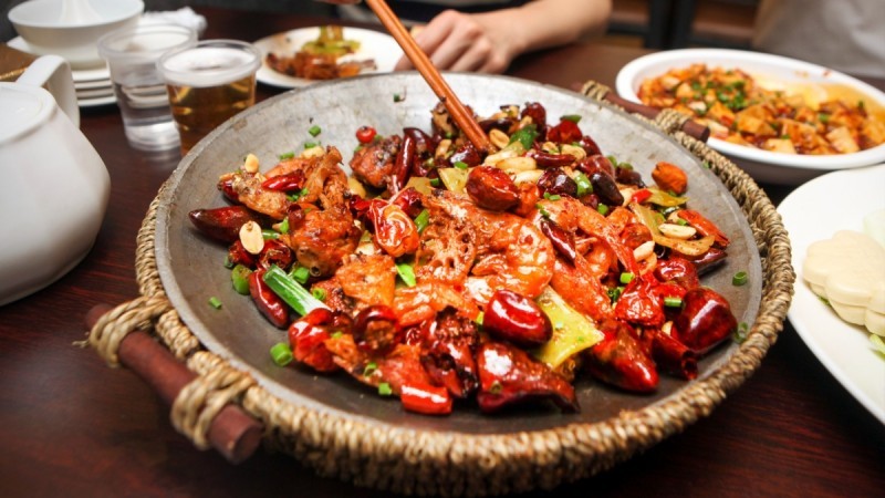 Đồ cay nóng, rượu bia, thuốc lá
