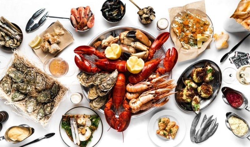 Hàu và các loại hải sản có vỏ