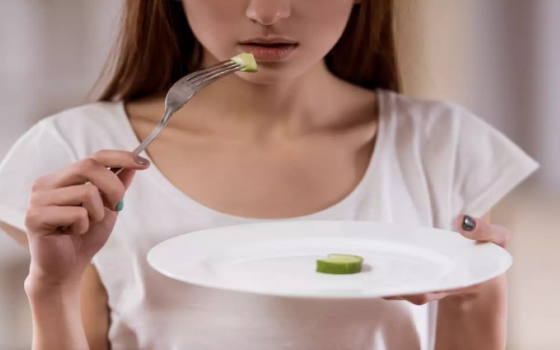 Khi đói kéo dài: Cơ thể phá vỡ protein để duy trì sự sống