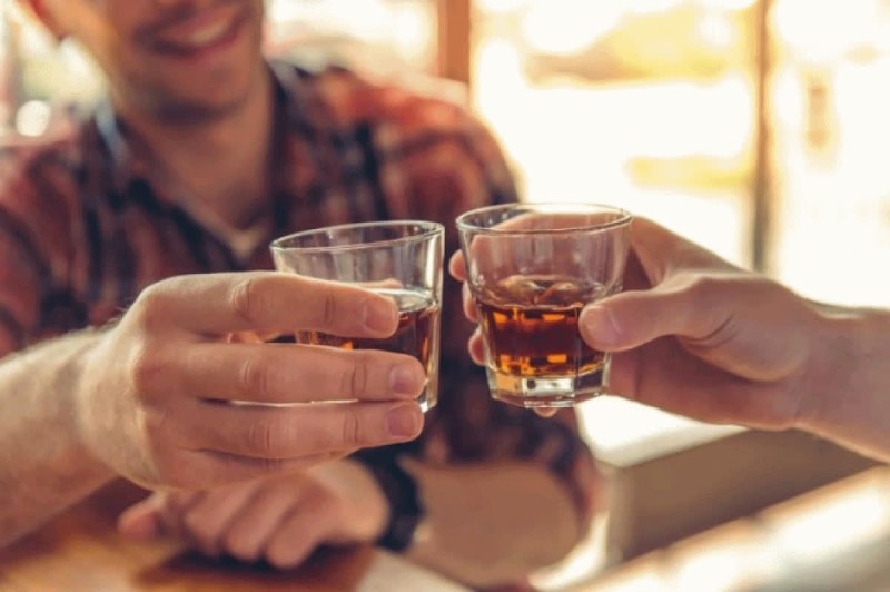 Lợi ích ít ai nhắc tới của rượu sâm đông trùng hạ thảo